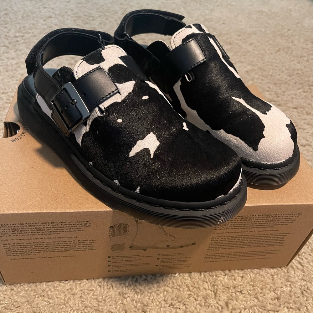 Dr Martens Jorge II Cow Print, sz US Women’s 9